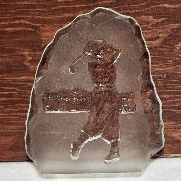 Vintage 3d BOHO Frosted Glass Golf Golfer Crystal Paperweight Desk Decoration - Picture 2 of 8